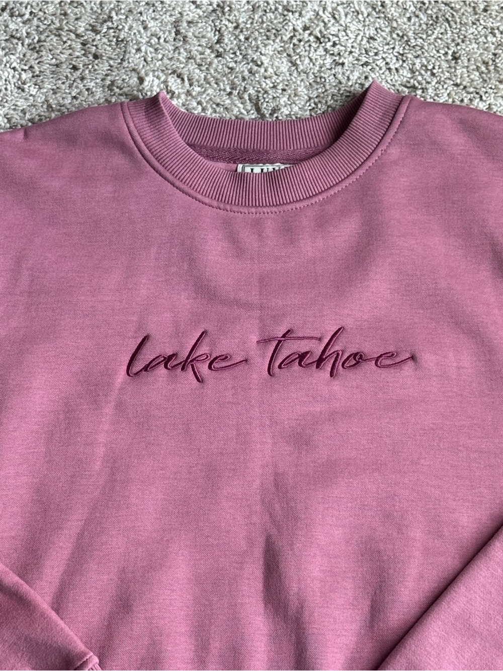 Lake Tahoe Women’s Embroidered Crewneck Sweatshirt - Dusty Rose Large